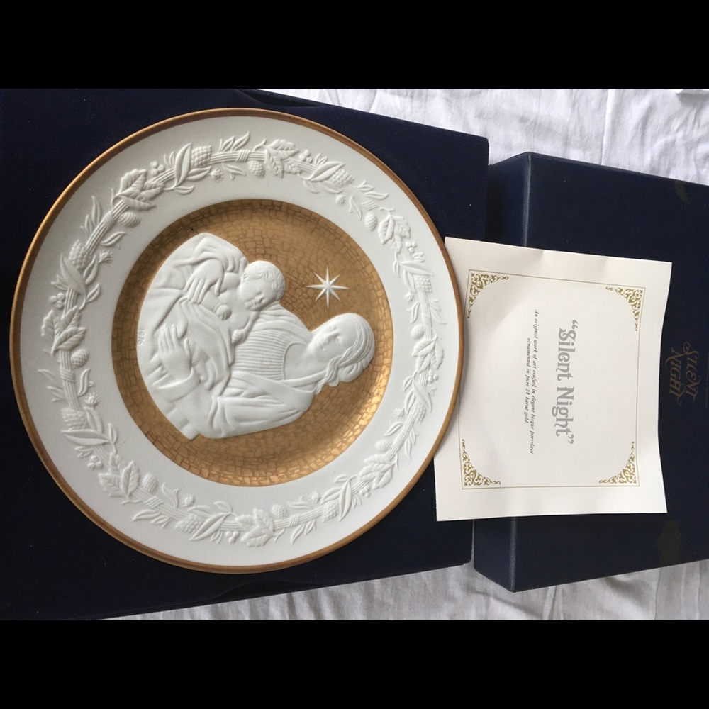 1976 Franklin Porcelain “Silent Night”